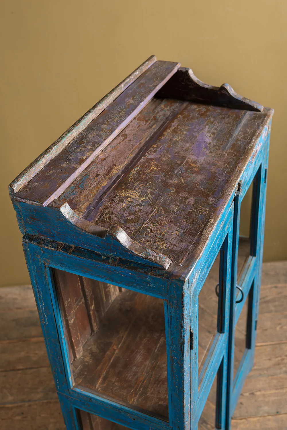 Blue Vintage Display Cabinet <p>W:75cm D:37cm H:121.5cm </p> - Image 4