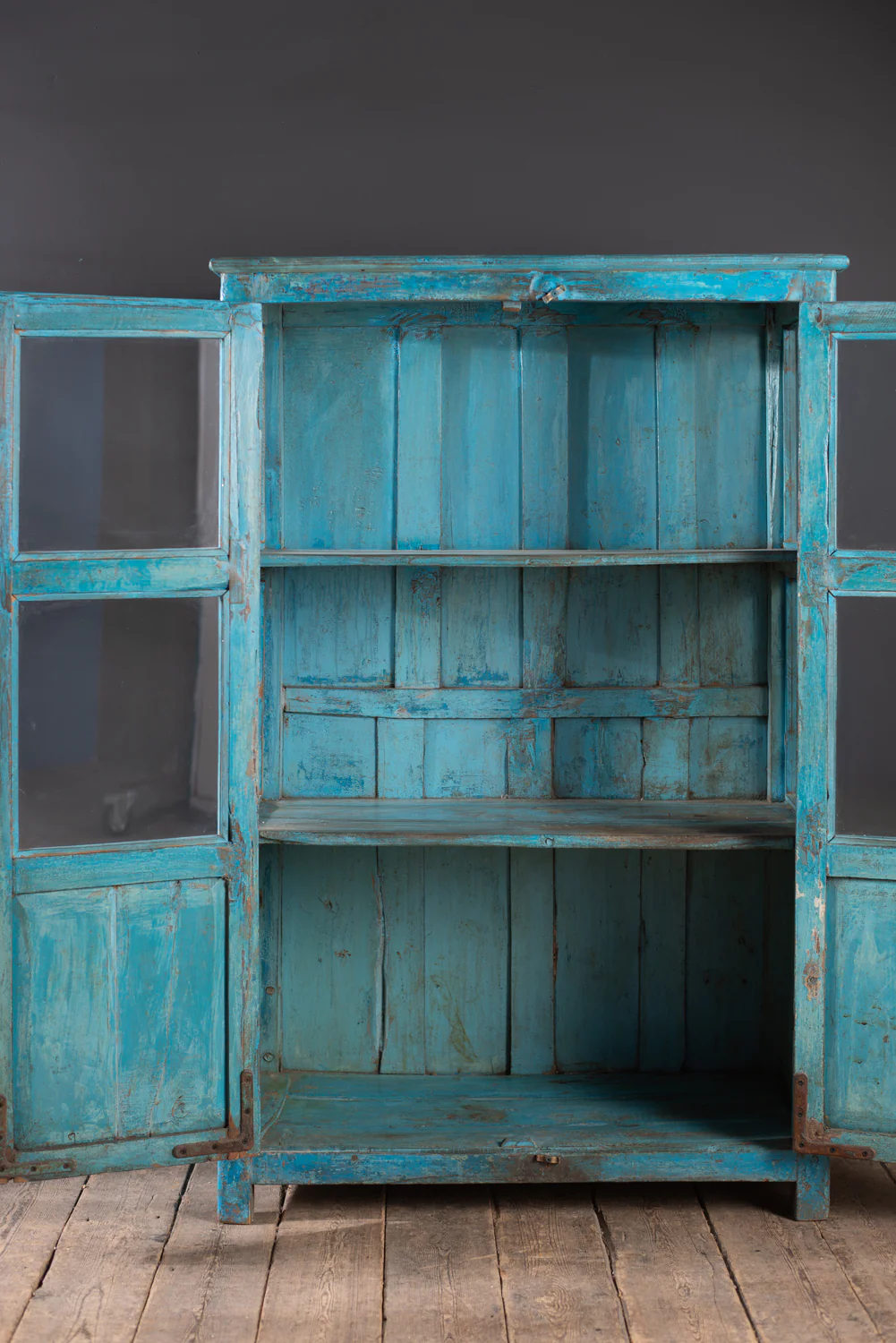 Blue Vintage Glazed Display Cabinet <p>W:91.5cm D:43.5cm H:140cm </p> - Image 6