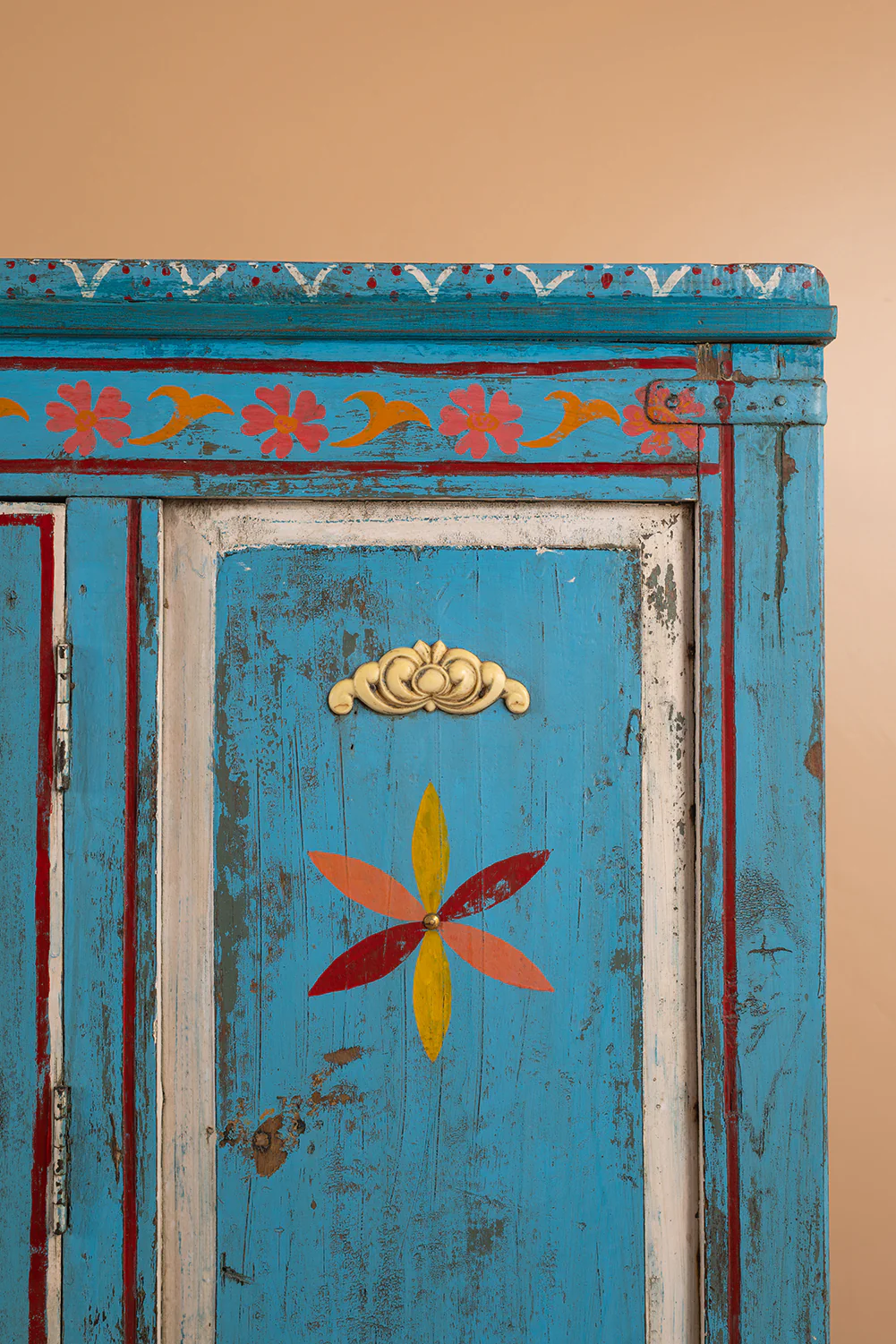 Blue Vintage Painted Cupboard <p>W:122.5cm D:64.5cm H:108.5cm </p> - Image 3
