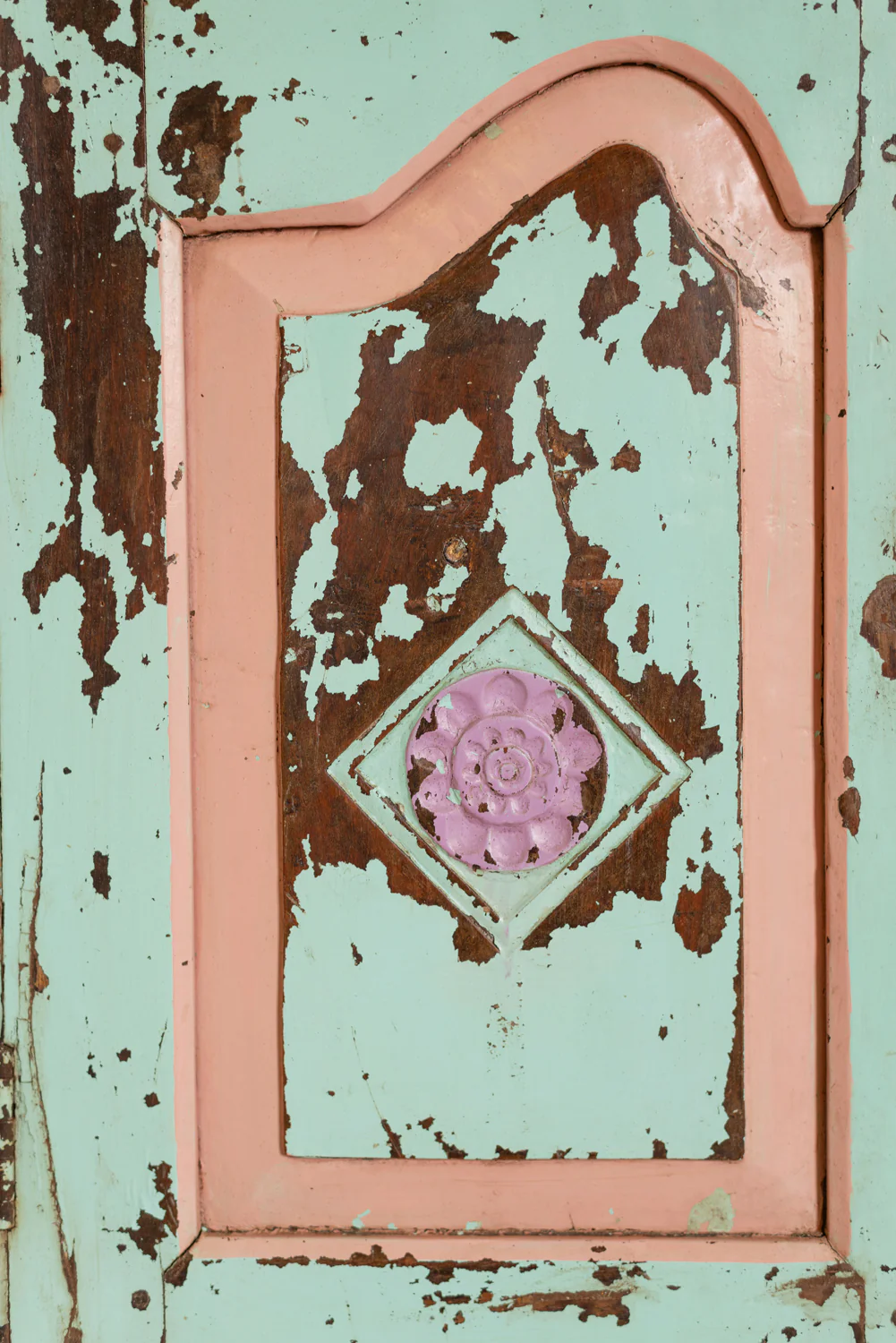 Peppermint Green Vintage Almirah <p>W:131cm D:61cm H:199cm </p> - Image 2