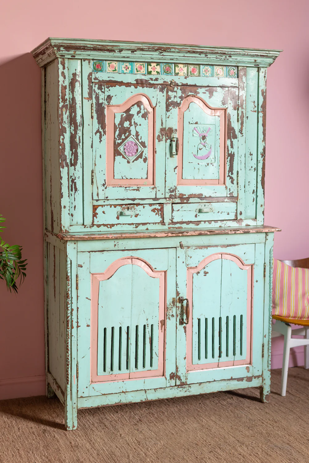 Peppermint Green Vintage Almirah <p>W:131cm D:61cm H:199cm </p> - Image 3