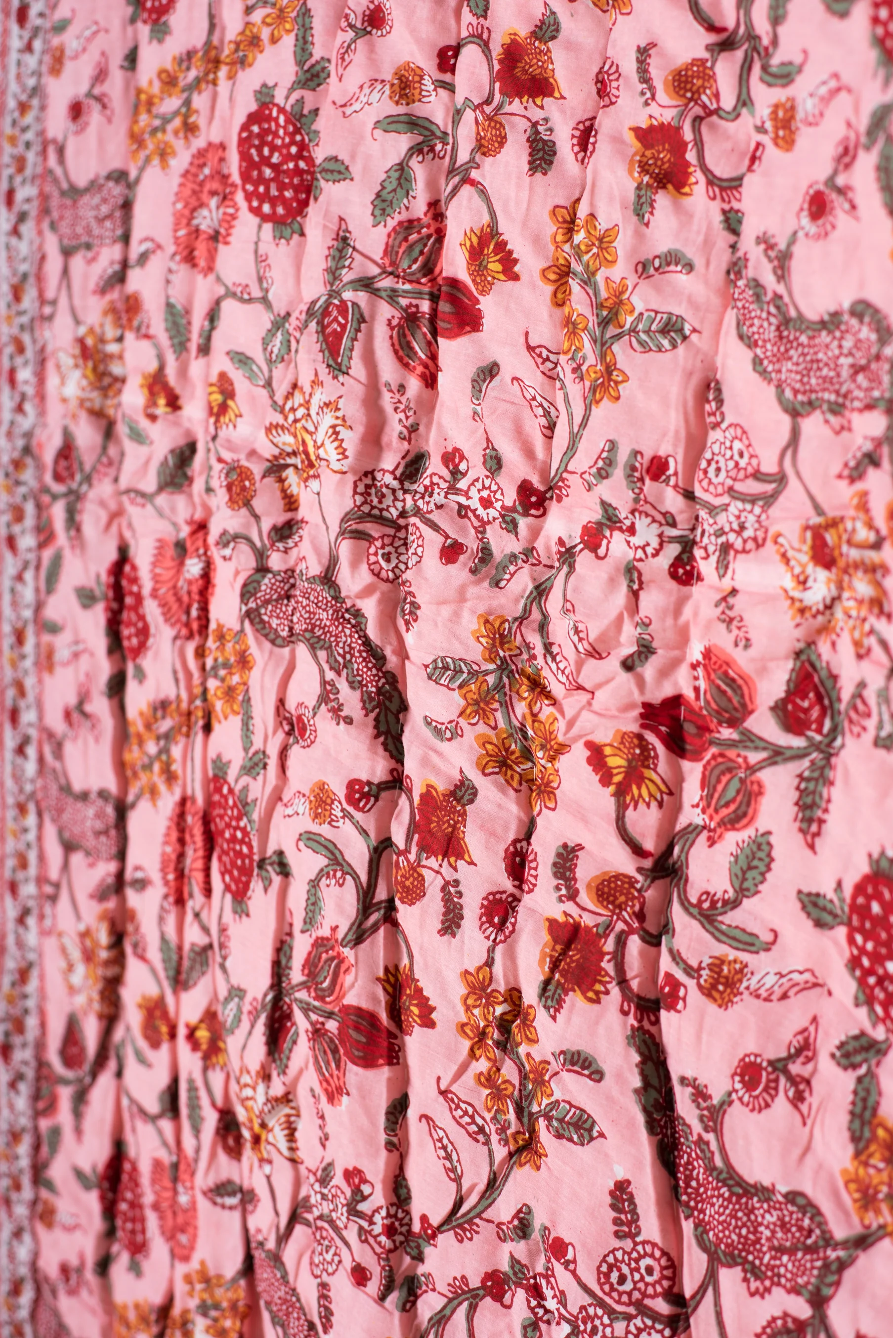 Coral Haze Reversible Floral Quilt - Image 10