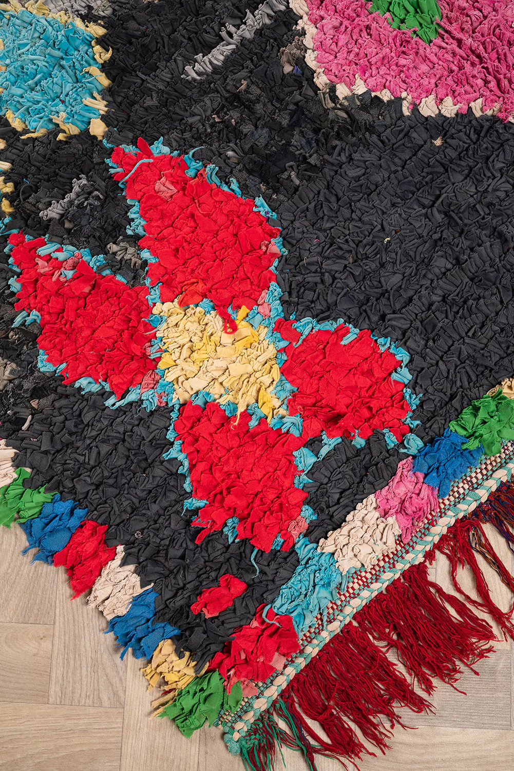 Vintage Moroccan Black Boucherouite Rug 150x240cm- (11) - Image 4
