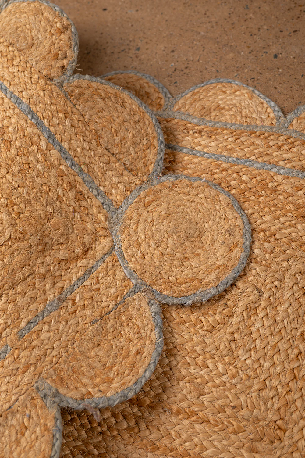 Seconds Jute with Pale Blue Small Scalloped Rug - Image 3
