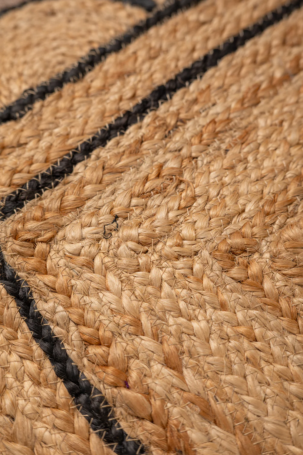 Seconds Jute with Black Small Scalloped Rug - Image 2