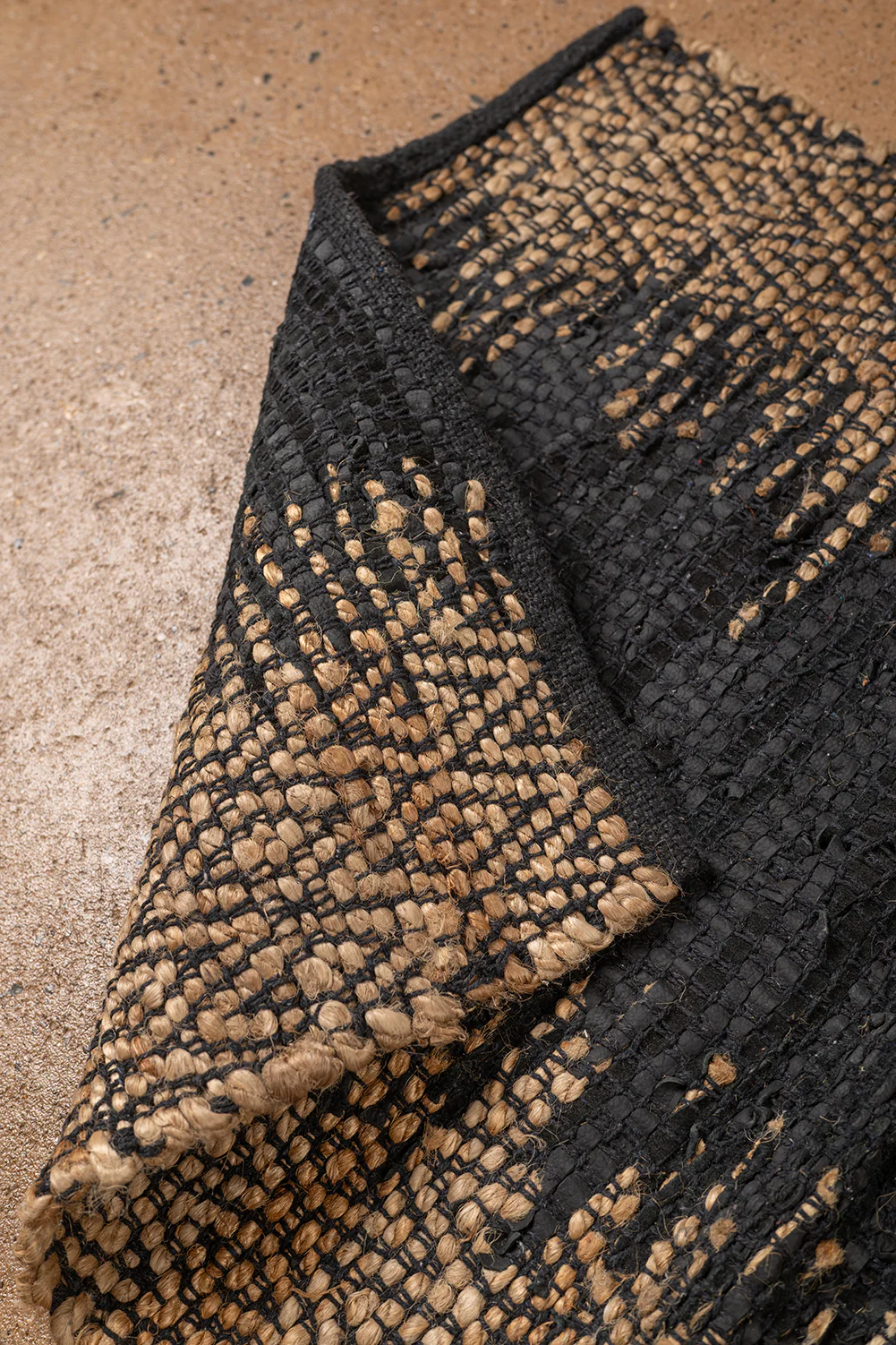Seconds Jute & Black Leather Small Rug - Image 2