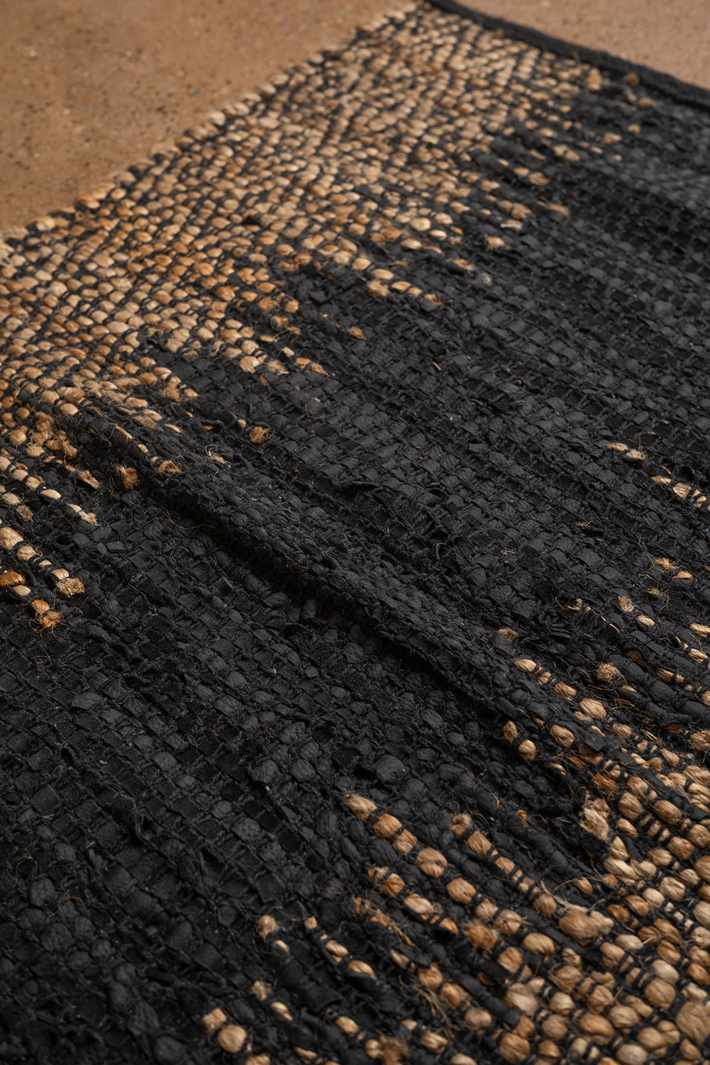 Seconds Jute & Black Leather Small Rug - Image 3