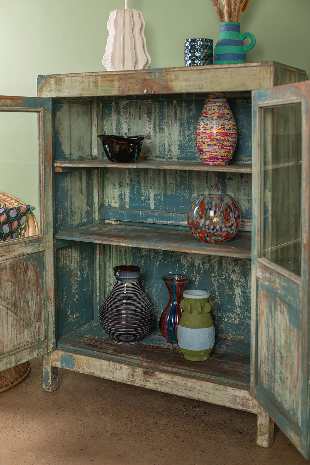 Vintage Blue & Green Cabinet <p>W:91.5cm D:38cm H:122cm </p> - Image 4